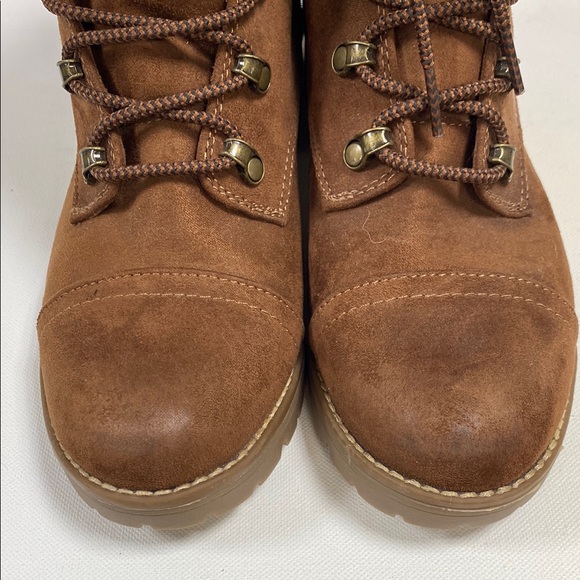 Universal Thread, Brown Faux Fur Combat Boots, Women Size 10 - Picture 2 of 15